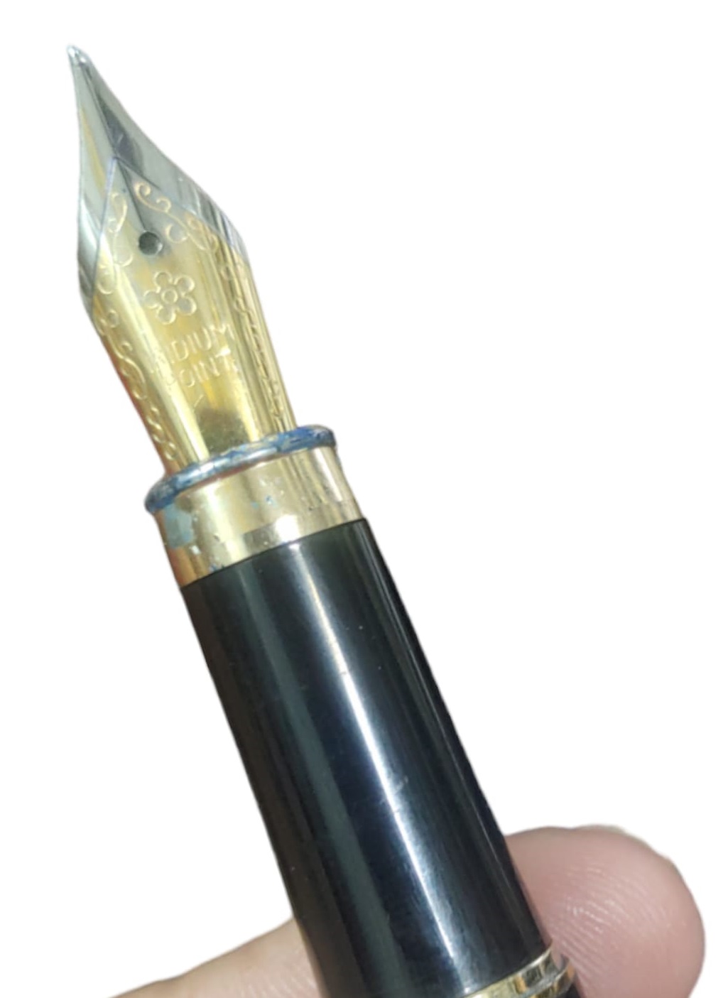 VINTAGE PEN PIERRE CARDIN Fountain, GOLDEN NIB BLACK COLOUR S-8/95